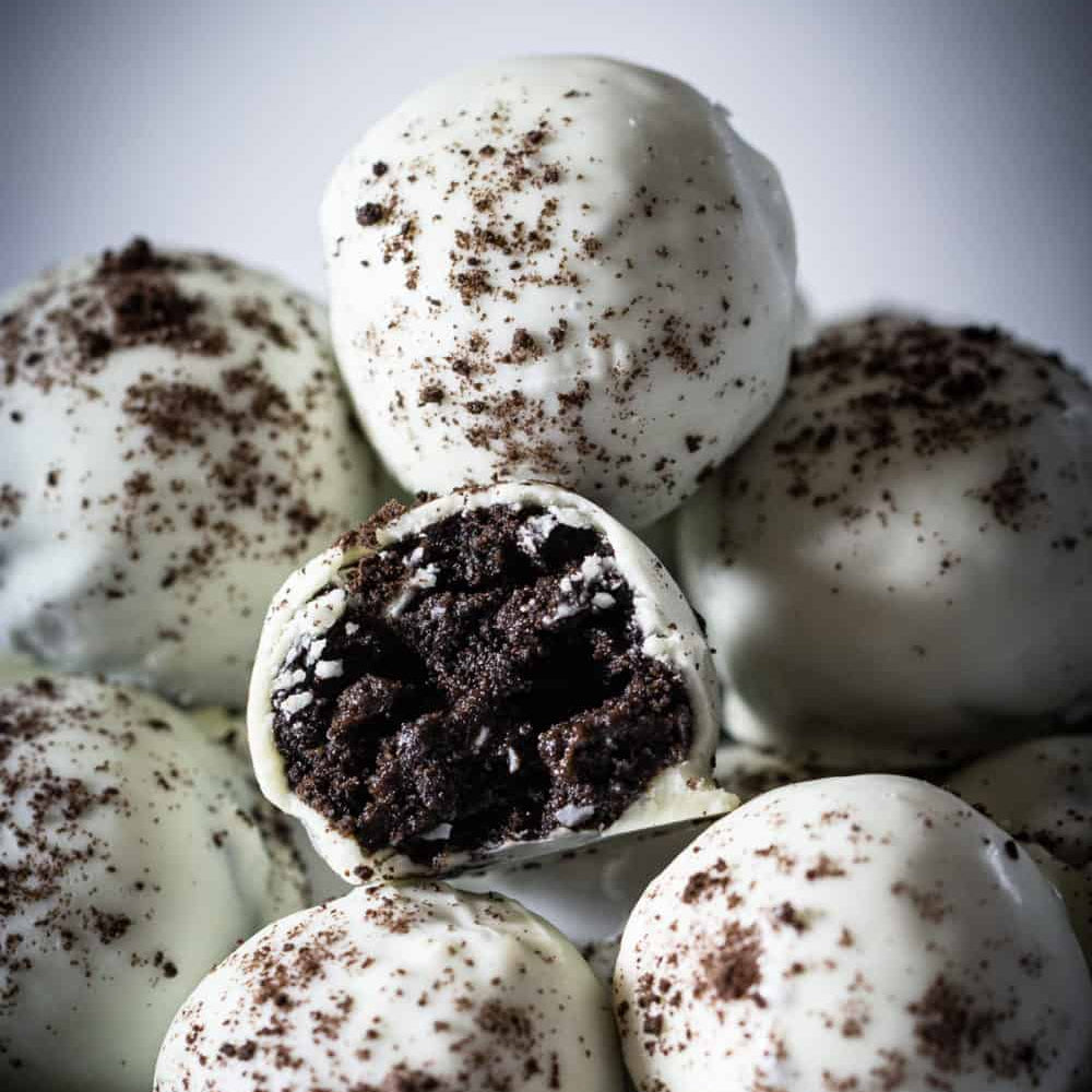 *Cookies & Cream Cheesecake (6pk)